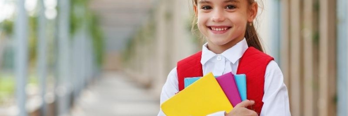 4 accesorii pentru tinuta de scoala. Cum ii ajutam pe cei mici? 4 accesorii pentru tinuta de scoala. Cum ii ajutam pe cei mici?