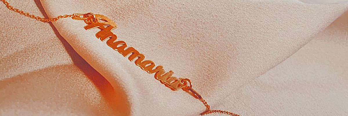 Bratara nomine, exact pe stilul tau