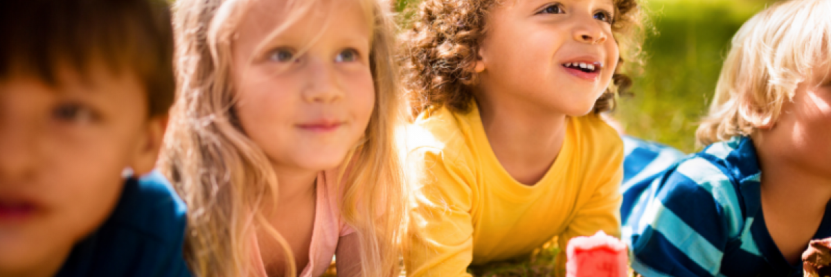 Copiii nostri si prietenii lor. 5 sfaturi despre cum sa ne comportam ca parinti