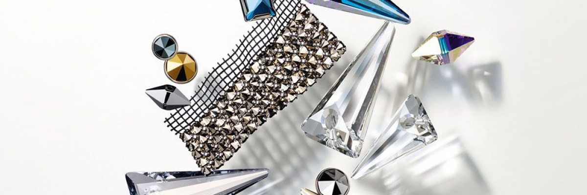 Cum deosebim cristalele Swarovski autentice de cele false?