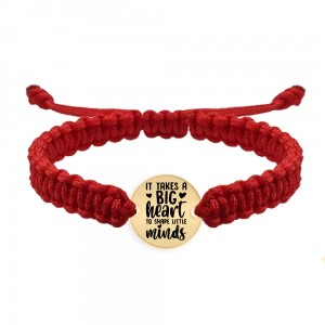 Big Heart - Bratara personalizata snur impletit pentru profesori "It takes a big heart to shape little minds" din argint 925 placat cu aur galben 24K Big Heart - Bratara personalizata snur impletit pentru profesori "It takes a big heart to shape little minds" din argint 925 placat cu aur galben 24K