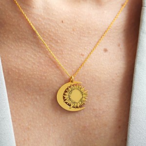 Ceres - Colier personalizat Soare si Luna din argint 925 placat cu aur galben 24K Ceres - Colier personalizat Soare si Luna din argint 925 placat cu aur galben 24K