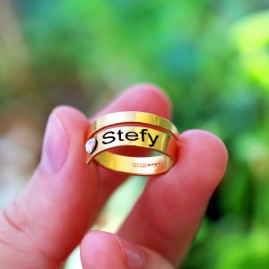 Clara - Inel personalizat cu nume asimetric reglabil din argint 925 placat cu aur galben 24K Clara - Inel personalizat cu nume asimetric reglabil din argint 925 placat cu aur galben 24K