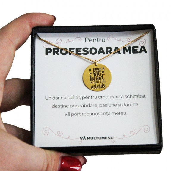 Pentru Profesoara - Colier Personalizat Big Heart pentru profesori "It takes a big heart to shape little minds" din  Argint 925 placat cu aur galben 24 karate+ Cutiuta cu mesaj personalizat pentru Profesoara
