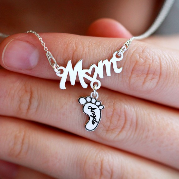 Diona - Colier personalizat Mom si picioruse cu nume din argint 925 placat cu aur galben 24K