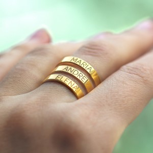 Ivy - Inel pesonalizat cu trei nume reglabil din argint 925 placat cu aur galben 24K Ivy - Inel pesonalizat cu trei nume reglabil din argint 925 placat cu aur galben 24K