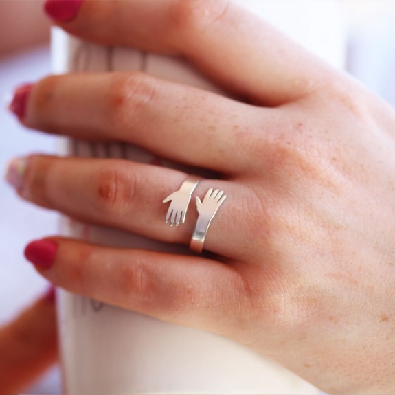 Little Hands - Inel personalizat cu manute reglabil asimetric din argint 925 placat cu aur roz Little Hands - Inel personalizat cu manute reglabil asimetric din argint 925 placat cu aur roz