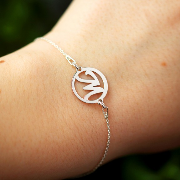 Teo - Bratara personalizata litera decupata din argint 925 Teo - Bratara personalizata litera decupata din argint 925